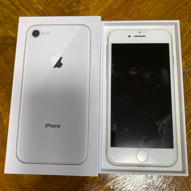 iPhone8 Silver 64 GB Softbank（SIMロック解除済）