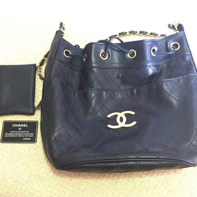 CHANEL バッグ　黒バッグ