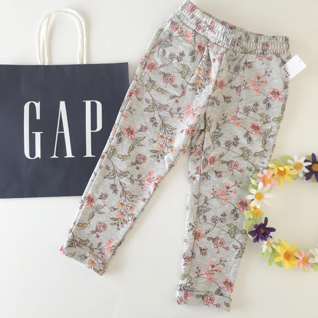 babyGAP(ベビーギャップ)の新品♡baby gap♡スウェット 花柄 パンツ/ユニクロ  ラルフローレン 他 キッズ/ベビー/マタニティのキッズ服女の子用(90cm~)(パンツ/スパッツ)の商品写真