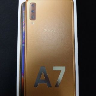 ギャラクシー(Galaxy)のGalaxy A7 楽天モバイル対応 simフリースマートフォン　ゴールド(スマートフォン本体)