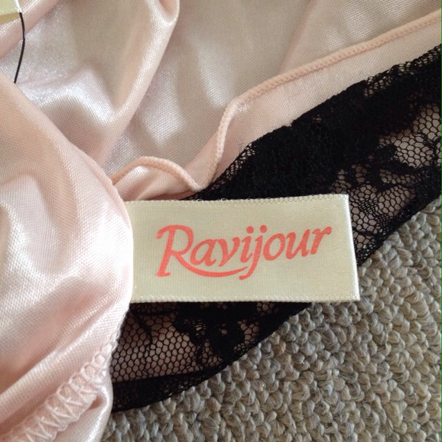 Ravijour(ラヴィジュール)の値下げ⚫️ラビジュールナイトウェア レディースのルームウェア/パジャマ(パジャマ)の商品写真