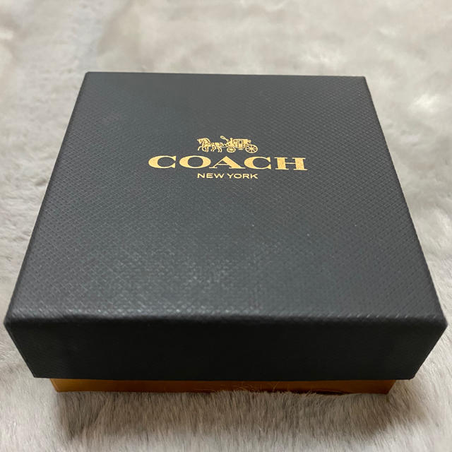 COACH(コーチ)のCOACH  シルバーピアス　新品未使用 レディースのアクセサリー(ピアス)の商品写真