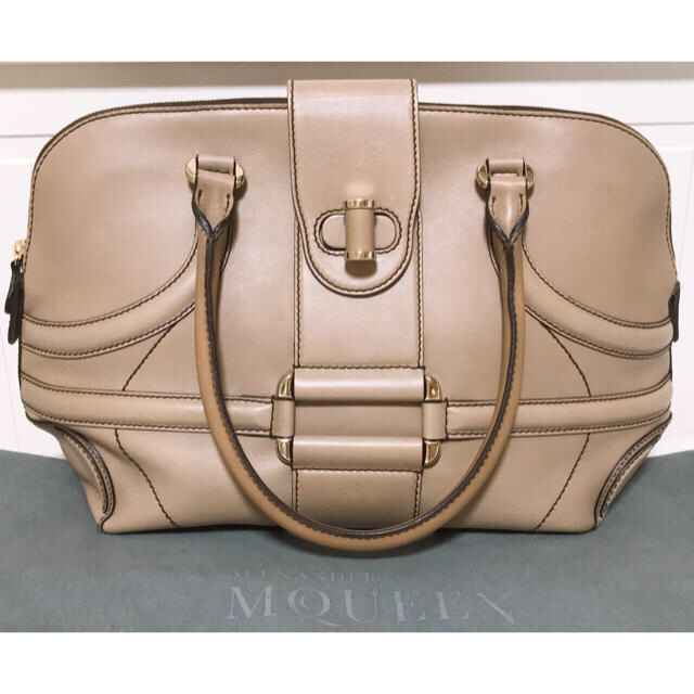Alexander McQueen(アレキサンダーマックイーン)のアシャリ様専用❤️アレキサンダーマックイーン❤️定価15万円以上 レディースのバッグ(ショルダーバッグ)の商品写真