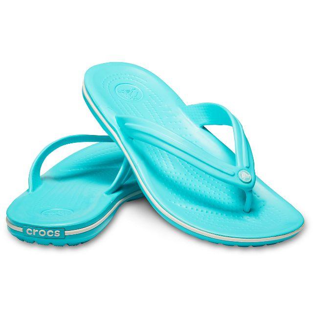 crocs(クロックス)の24cm crocs クロックス クロックバンド フリップ Pool 新品 レディースの靴/シューズ(ビーチサンダル)の商品写真