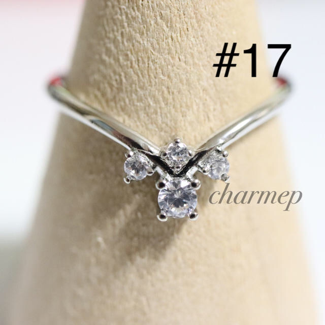 【CR292】クリアストーンのシルバーカラーリング レディースのアクセサリー(リング(指輪))の商品写真