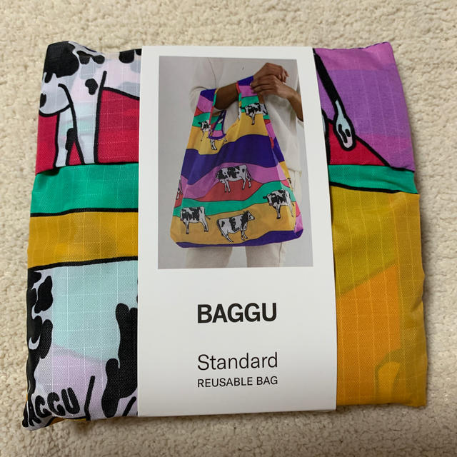 ☆新柄☆ BAGGU エコバッグ【スタンダードサイズ】Grazing Cow レディースのバッグ(エコバッグ)の商品写真