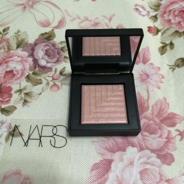 NARS(ナーズ)のNARS1926 コスメ/美容のベースメイク/化粧品(アイシャドウ)の商品写真