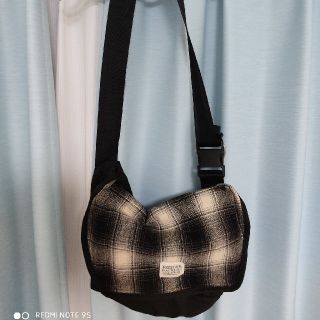 FREDRIK PACKERS　ショルダーバッグ(ショルダーバッグ)