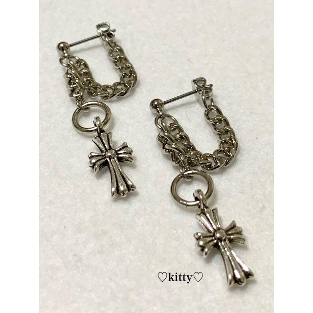 Chrome Hearts(クロムハーツ)の新型・送料込!!【クロスチェーンピアス 2個セット】 メンズのアクセサリー(ピアス(両耳用))の商品写真