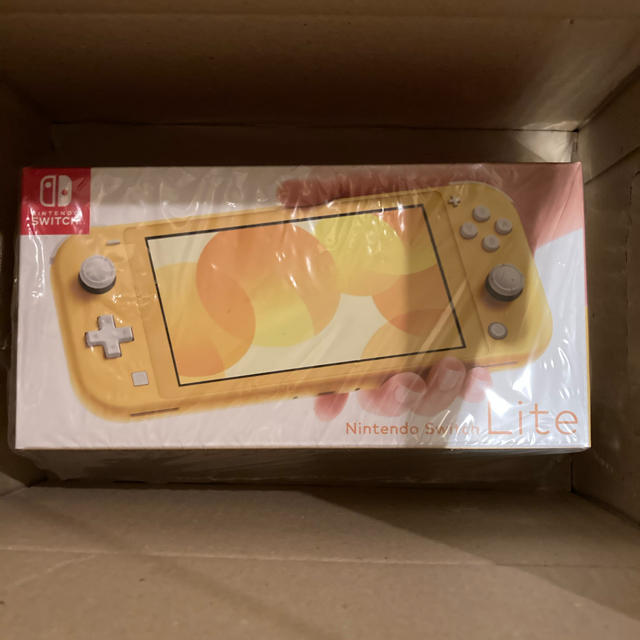 Nintendo Switch(ニンテンドースイッチ)のNintendo Switch Lite yellow 未開封 エンタメ/ホビーのゲームソフト/ゲーム機本体(家庭用ゲーム機本体)の商品写真