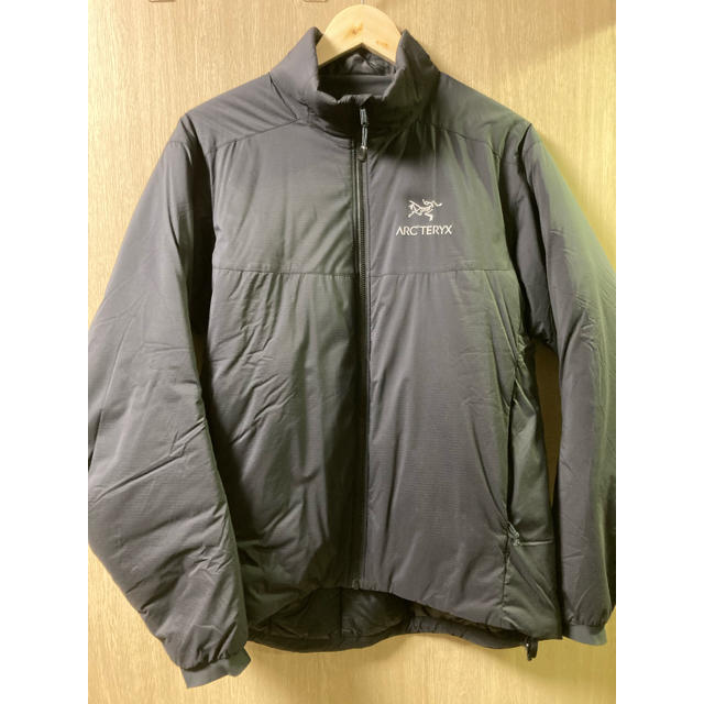 ARC'TERYX(アークテリクス)のアークテリクス　ATOM AR Jacket  黒  S size メンズのジャケット/アウター(ダウンジャケット)の商品写真