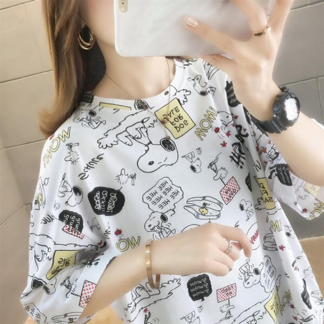 サンリオ(サンリオ)のSNOOPY　スヌーピー　Tシャツ　ワンピース　ウッドストック　可愛い　デザイン レディースのトップス(Tシャツ(半袖/袖なし))の商品写真