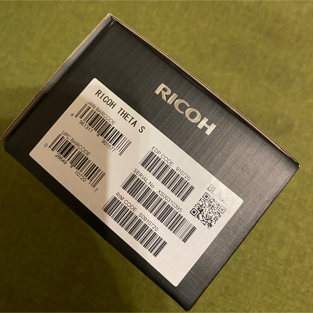 RICOH(リコー)の新品未開封品　RICOH THETA  S リコー シータ 全天球カメラ スマホ/家電/カメラのカメラ(ビデオカメラ)の商品写真