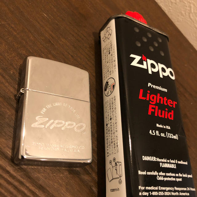 ZIPPO(ジッポー)の【てるてる坊主さん専用】ZIPPO（オイル缶付き） メンズのファッション小物(タバコグッズ)の商品写真