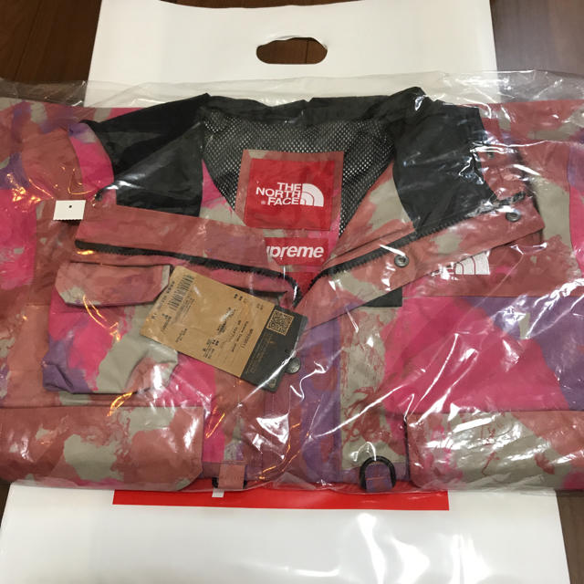 Supreme(シュプリーム)のlucky様専用 メンズのジャケット/アウター(マウンテンパーカー)の商品写真