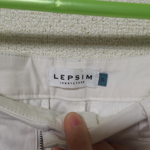 LEPSIM(レプシィム)のLEPSIM 8部丈トラウザー レディースのパンツ(カジュアルパンツ)の商品写真