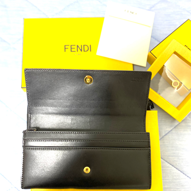 FENDI(フェンディ)の(本日まで販売)FENDI フェンディの財布 レディースのファッション小物(財布)の商品写真