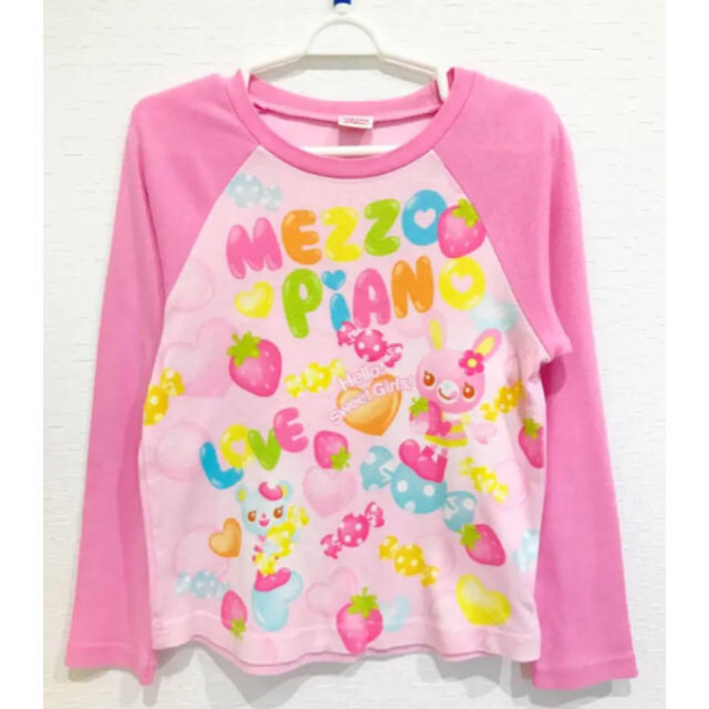 mezzo piano(メゾピアノ)の★ frmjpn様 専用 ★メゾピアノ ロゴ入り Tシャツ 2枚セット キッズ/ベビー/マタニティのキッズ服女の子用(90cm~)(Tシャツ/カットソー)の商品写真