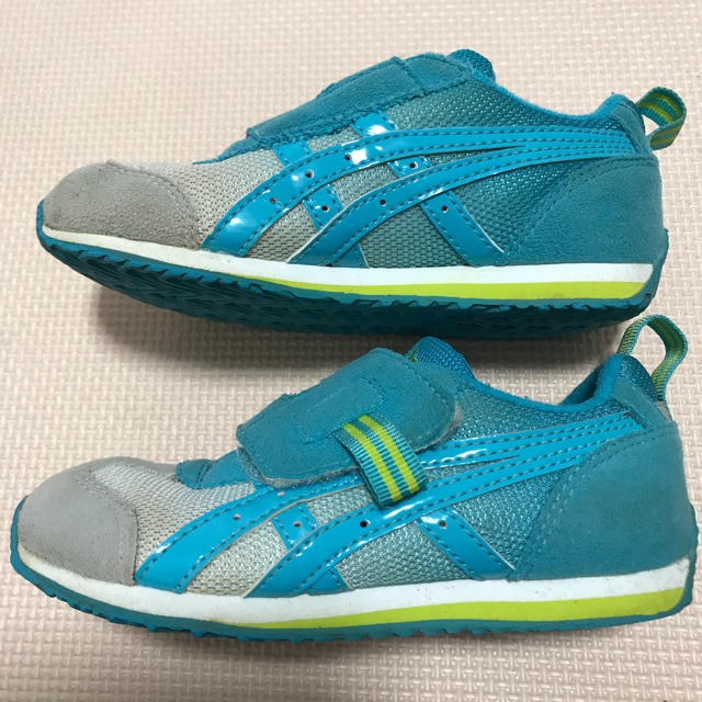 asics(アシックス)のasics アシックス　17cm スニーカー  保育園　幼稚園　洗い替え キッズ/ベビー/マタニティのキッズ靴/シューズ(15cm~)(スニーカー)の商品写真