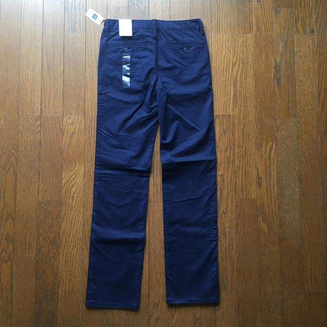 GAP(ギャップ)のGAP KIDS 16regular 160cm ネイビー　パンツ　新品　未使用 キッズ/ベビー/マタニティのキッズ服男の子用(90cm~)(パンツ/スパッツ)の商品写真