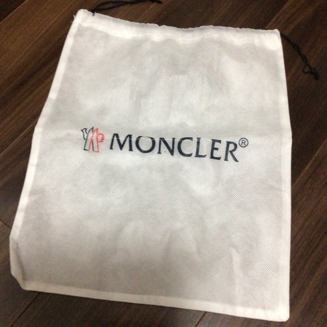 MONCLER(モンクレール)のモンクレール ポーチ レディースのファッション小物(ポーチ)の商品写真