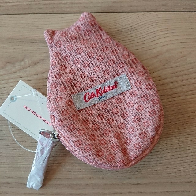 Cath Kidston(キャスキッドソン)のCath Kidston キャスキッドソン てんとう虫 小物入れ ポーチ レディースのファッション小物(名刺入れ/定期入れ)の商品写真