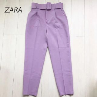 ザラ(ZARA)のZARA ベルト付き テーパードパンツ(クロップドパンツ)