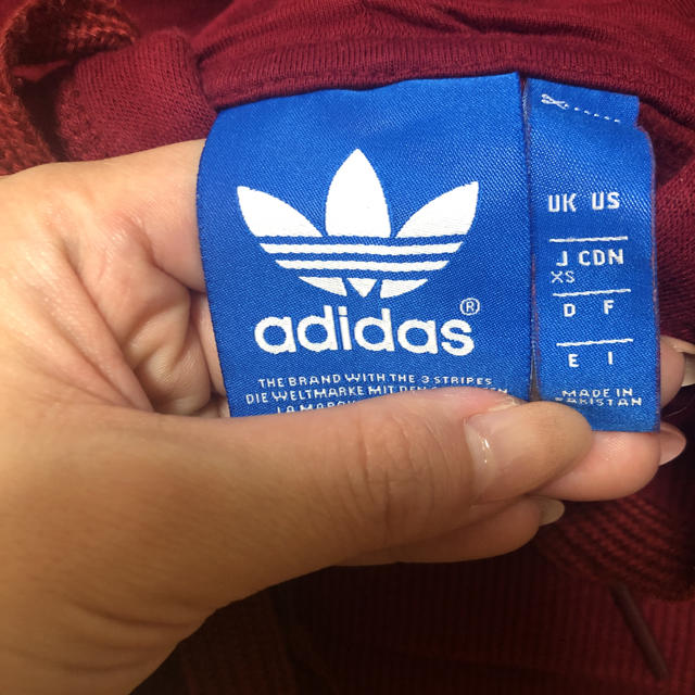 adidas(アディダス)の◎値下げ可◎ adidas パーカー　秋冬/裏起毛/ボルドー/女性向けサイズ レディースのトップス(パーカー)の商品写真