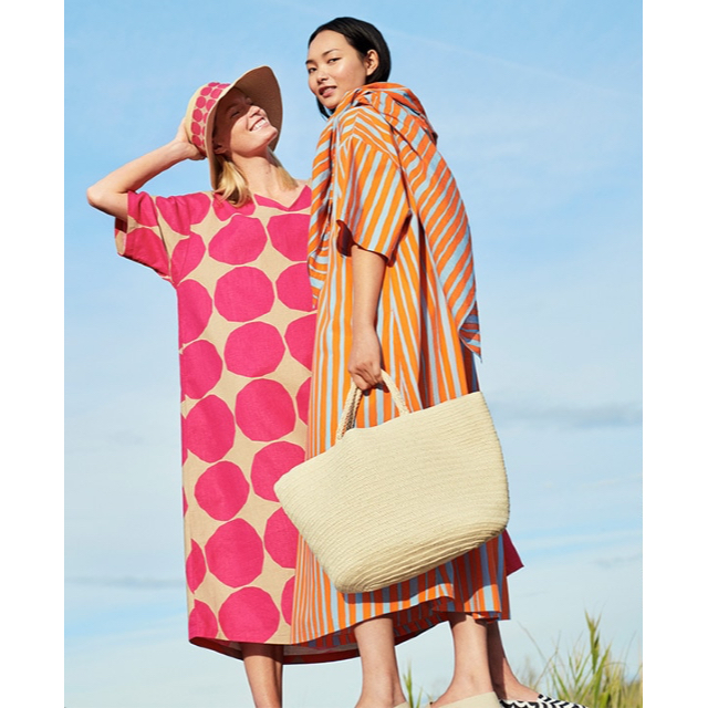 marimekko(マリメッコ)のユニクロ×マリメッコ　Vネックマキシ丈ワンピ　新作コラボ レディースのワンピース(ロングワンピース/マキシワンピース)の商品写真