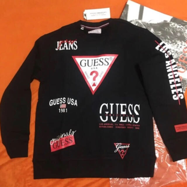 GUESS(ゲス)のGUESS トレーナー　入手困難　韓国限定 メンズのトップス(スウェット)の商品写真