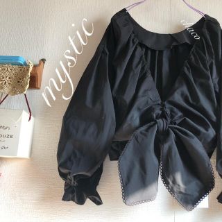 ミスティック(mystic)の僅か⚠️タグ¥7020【mystic】リボンギャザーブラウス ボリュームブラウス(シャツ/ブラウス(長袖/七分))