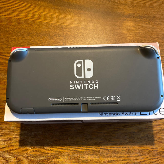 Nintendo Switch(ニンテンドースイッチ)のNintendo Switch Liteグレー エンタメ/ホビーのゲームソフト/ゲーム機本体(家庭用ゲーム機本体)の商品写真