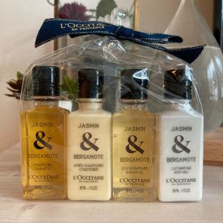 ロクシタン(L'OCCITANE)のロクシタン アメニティ　トラベルセット ヘア&ボディ(旅行用品)