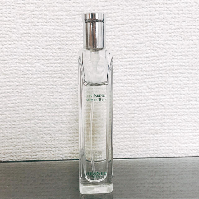 Hermes(エルメス)の【最終値下げ済】エルメス 屋上の上の庭 15ml コスメ/美容のコスメ/美容 その他(その他)の商品写真