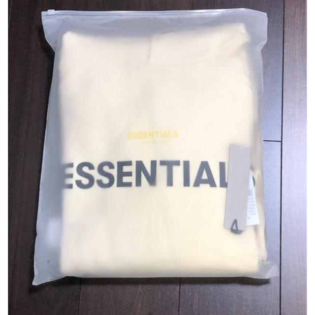 FEAR OF GOD(フィアオブゴッド)のFOG Essentials  エッセンシャルズパーカー クリーム　XL メンズのトップス(パーカー)の商品写真