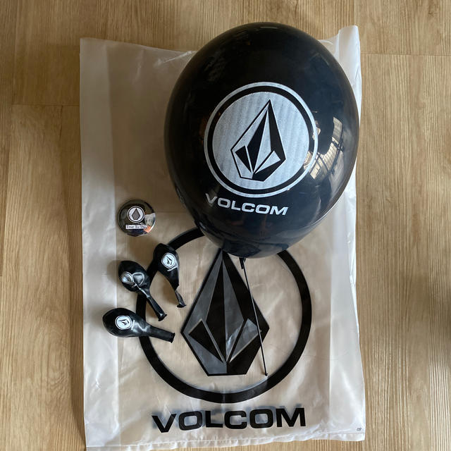 volcom(ボルコム)のVOLCOM  ボルコム  缶バッチ　風船 その他のその他(その他)の商品写真