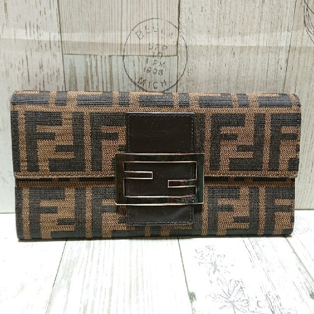 FENDI フェンディ FFバゲット バイカラー ラウンドファスナー 長財布カーフレザー