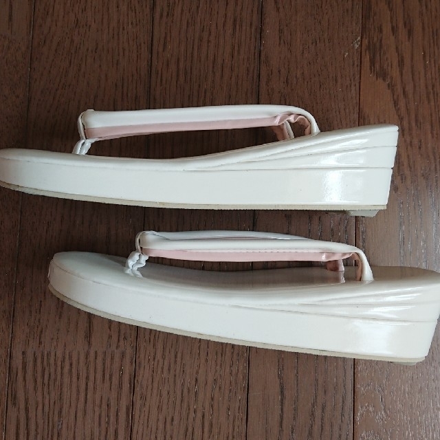 Mico様 専用 白草履 23～24㎝ ピンクライン レディースの靴/シューズ(下駄/草履)の商品写真