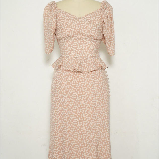 新品 Her lip to Cherry Pattern Two Piece