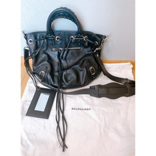 バレンシアガバッグ(BALENCIAGA BAG)の⭐︎本日限定お値下げ中⭐︎バレンシアガ　ミニポンポン(ショルダーバッグ)