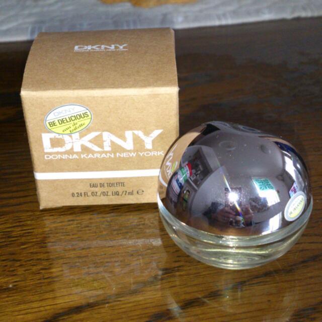 DKNY(ダナキャランニューヨーク)のDKNY 香水 7ml コスメ/美容の香水(香水(女性用))の商品写真