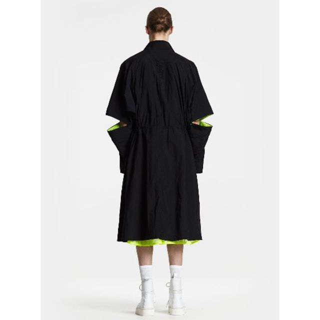 Balenciaga(バレンシアガ)の新品CONCEPTS D' ODEUR蛍光メッシュバイカラー変形ロングコートＸＳ メンズのジャケット/アウター(トレンチコート)の商品写真