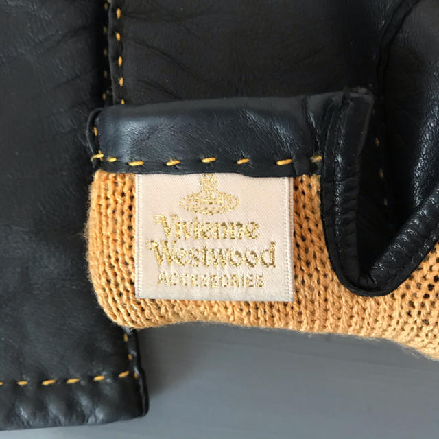 Vivienne Westwood(ヴィヴィアンウエストウッド)のヴィヴィアンウエストウッド  革手袋 レディースのファッション小物(手袋)の商品写真