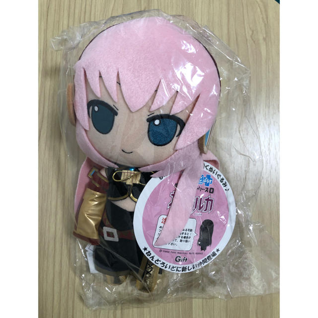 Gift(ギフト)の(未開封品)ねんどろいどプラス　ぬいぐるみシリーズ巡音ルカ エンタメ/ホビーのおもちゃ/ぬいぐるみ(ぬいぐるみ)の商品写真