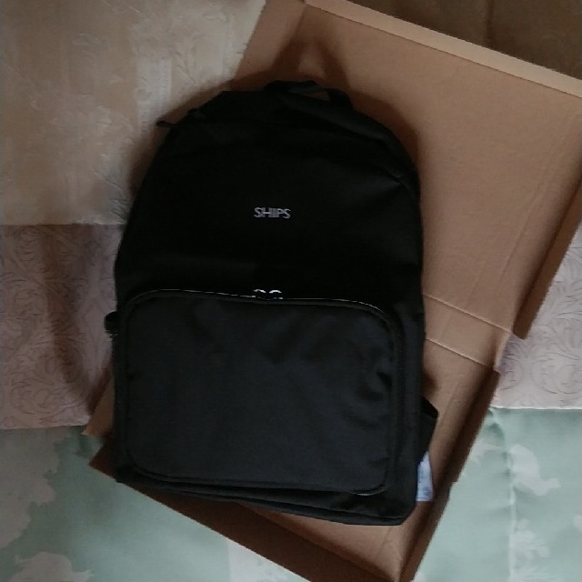 SHIPS(シップス)のＳＨＩＰＳ　ＭＵＬＴＩ　ＢＡＣＫＰＡＣＫ　　ＢＯＯＫ　開封済み エンタメ/ホビーの本(ファッション/美容)の商品写真