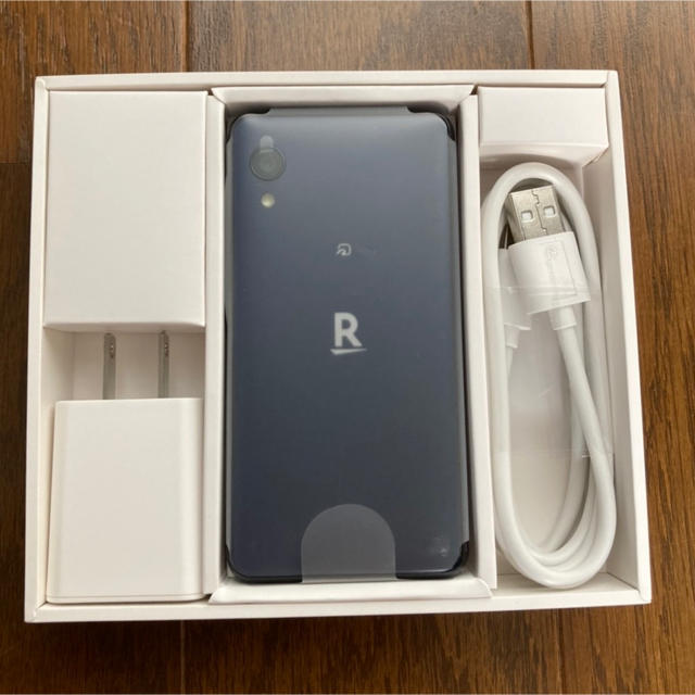 Rakuten(ラクテン)のRakuten mini 本体 ブラック スマホ/家電/カメラのスマートフォン/携帯電話(スマートフォン本体)の商品写真