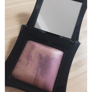 セフォラ(Sephora)のイラマスカ Illamasqua RISQUE risqué(フェイスパウダー)