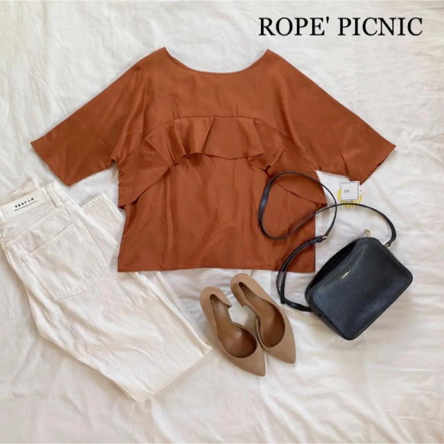 Rope' Picnic(ロペピクニック)の《ROPE' PICNIC 》光沢ブラウス　2wayブラウス　前フリルブラウス レディースのトップス(シャツ/ブラウス(長袖/七分))の商品写真