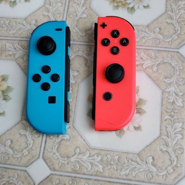 NINTENDO Switch Joy-Con 「ジャンク」 エンタメ/ホビーのゲームソフト/ゲーム機本体(その他)の商品写真