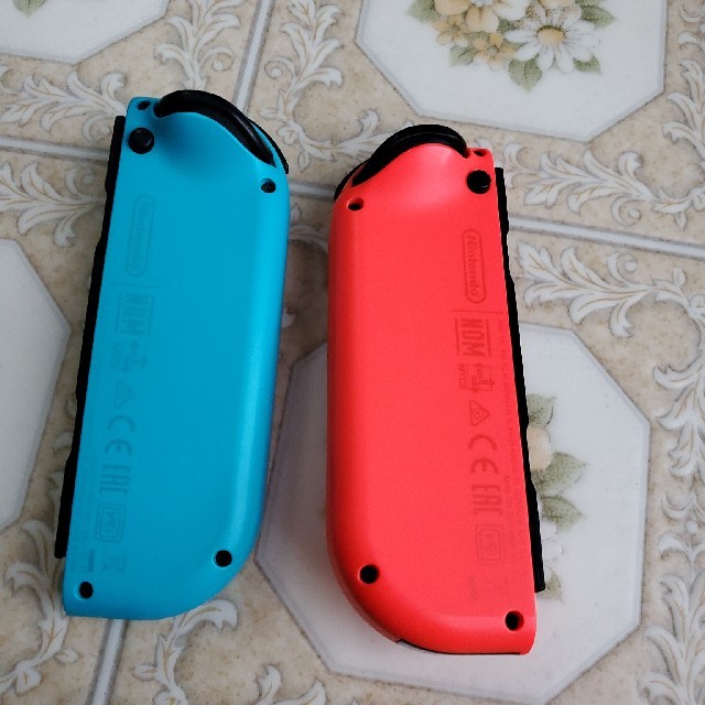 NINTENDO Switch Joy-Con 「ジャンク」 エンタメ/ホビーのゲームソフト/ゲーム機本体(その他)の商品写真